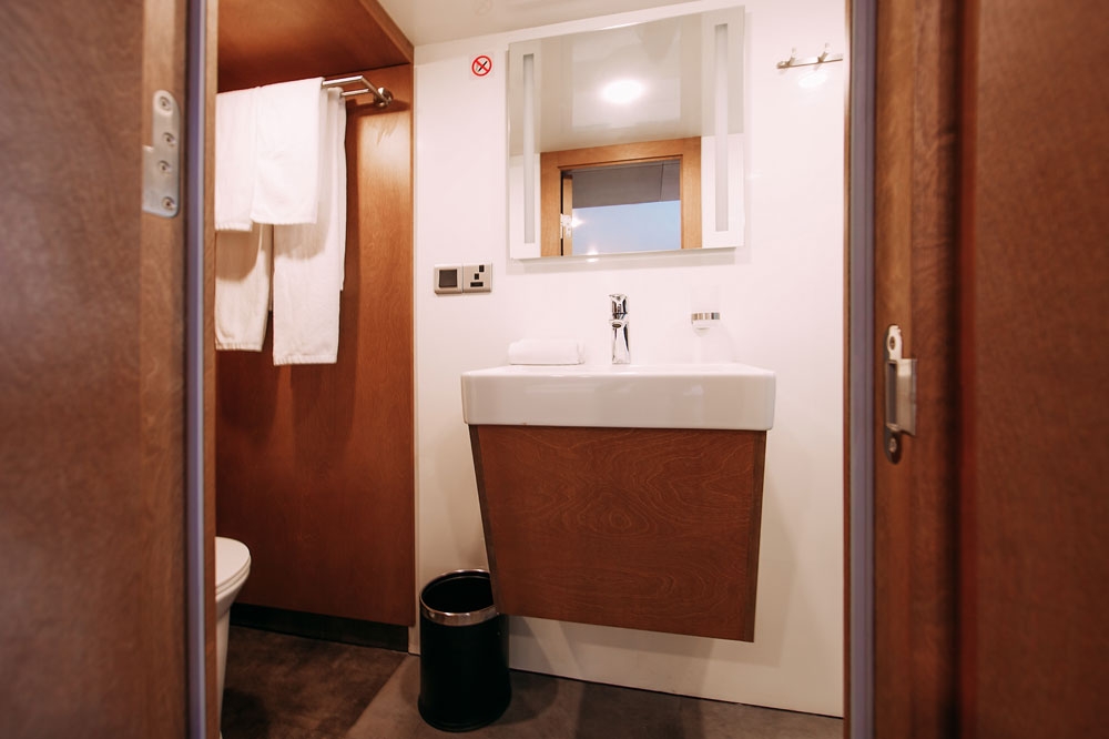 2305.jpg